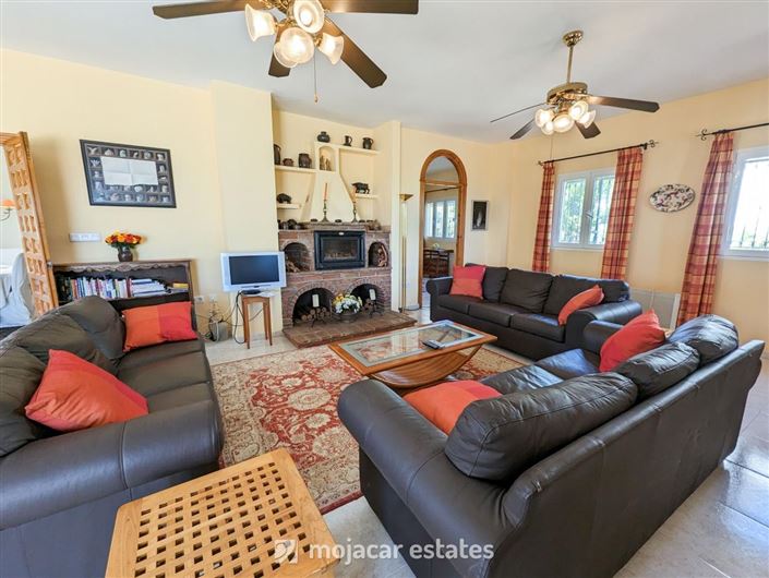 Image No.4-4 Bed Villa for sale