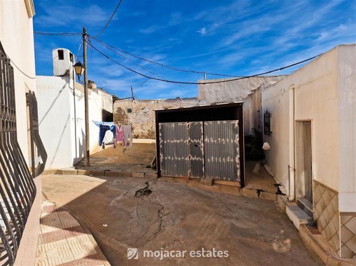 Image No.18-6 Bed Villa for sale