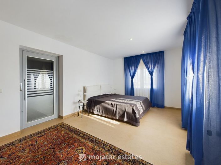 Image No.14-2 Bed Villa for sale