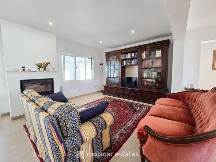 Image No.4-2 Bed Villa for sale