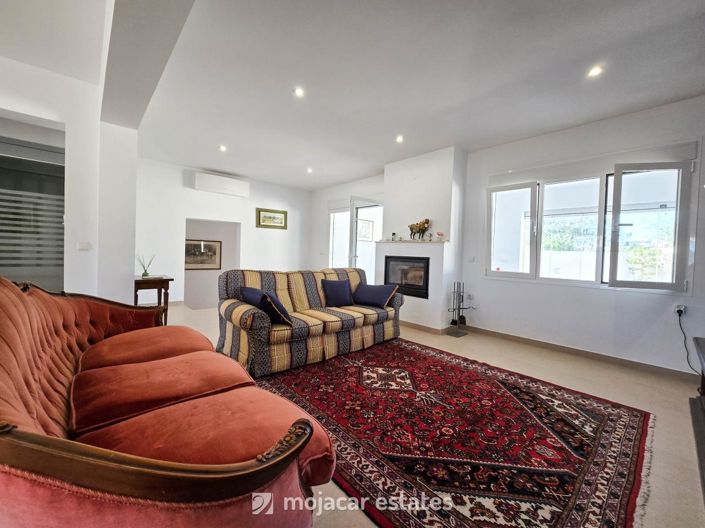 Image No.9-2 Bed Villa for sale