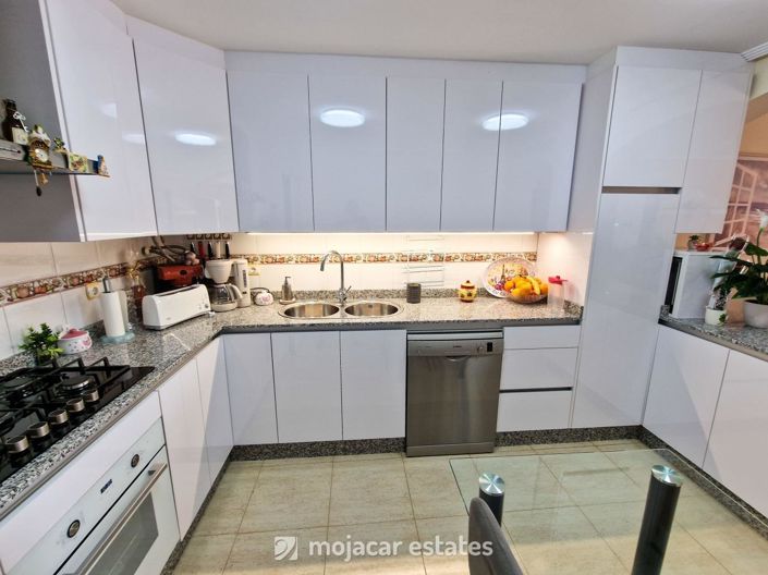 Image No.6-2 Bed Apartment for sale