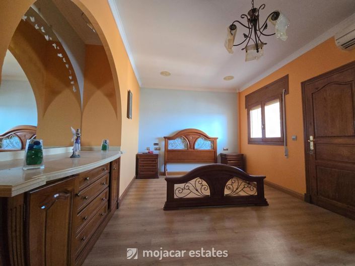 Image No.16-4 Bed Villa for sale