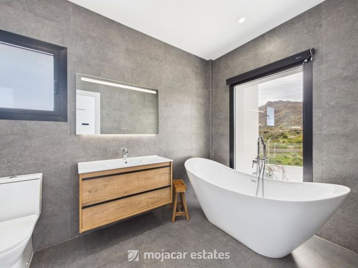 Image No.13-4 Bed Villa for sale