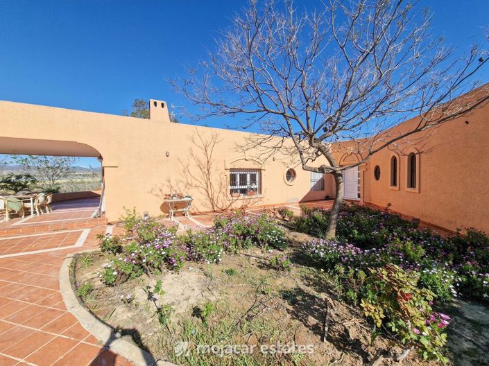 Image No.10-4 Bed Villa for sale