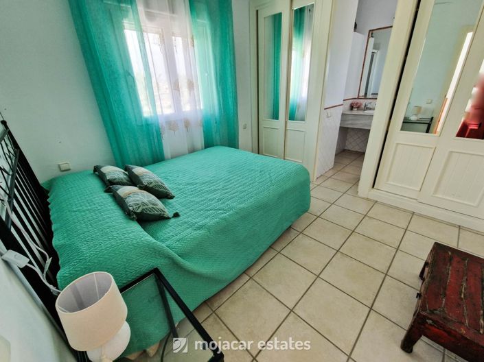 Image No.14-5 Bed Villa for sale