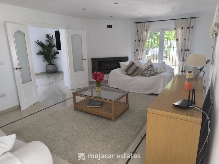 Image No.3-3 Bed Villa for sale