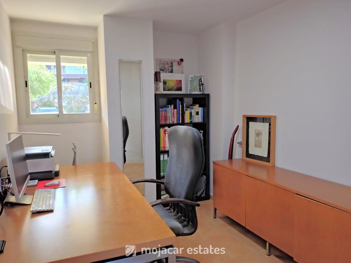 Image No.14-3 Bed Apartment for sale