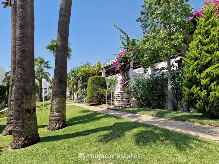 Image No.18-3 Bed Townhouse for sale