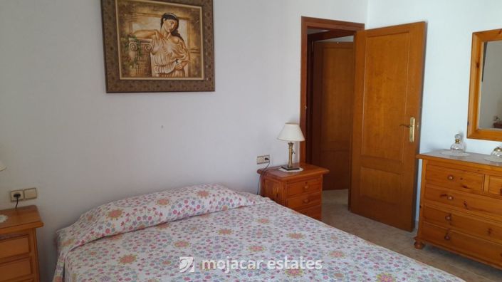 Image No.15-4 Bed Apartment for sale