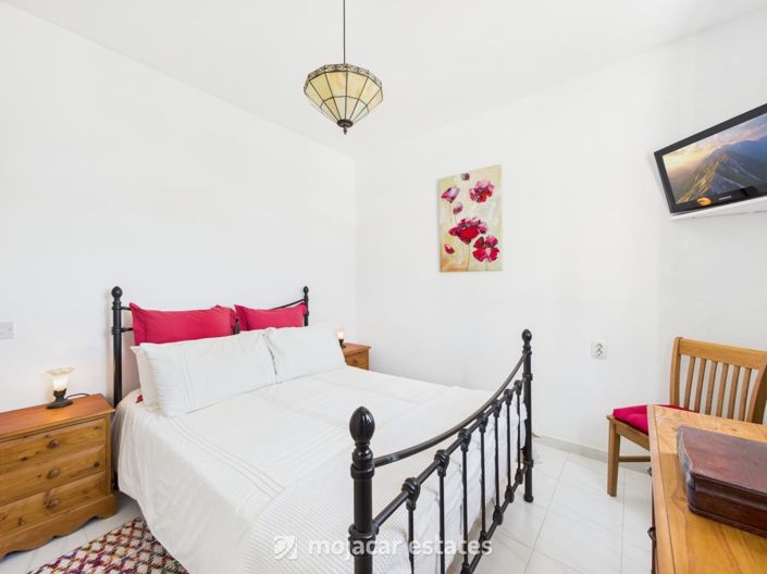 Image No.15-2 Bed Apartment for sale