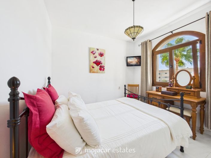 Image No.17-2 Bed Apartment for sale