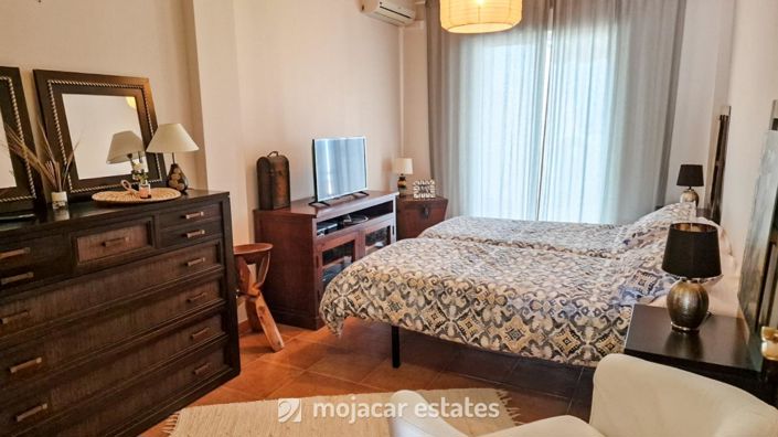 Image No.11-2 Bed Apartment for sale