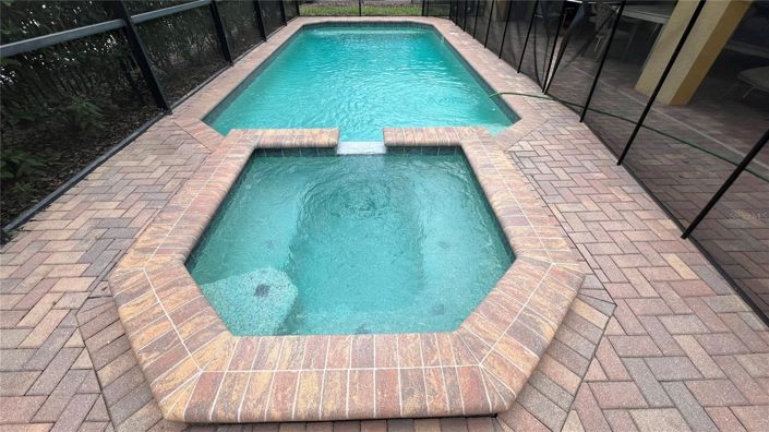 Image No.30-8 Bed House for sale