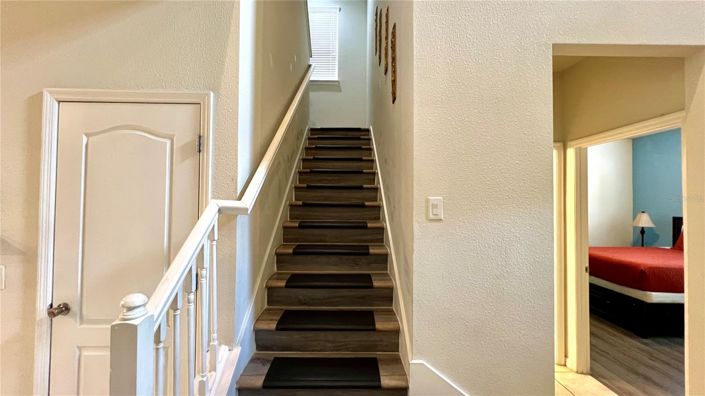 Image No.34-8 Bed House for sale