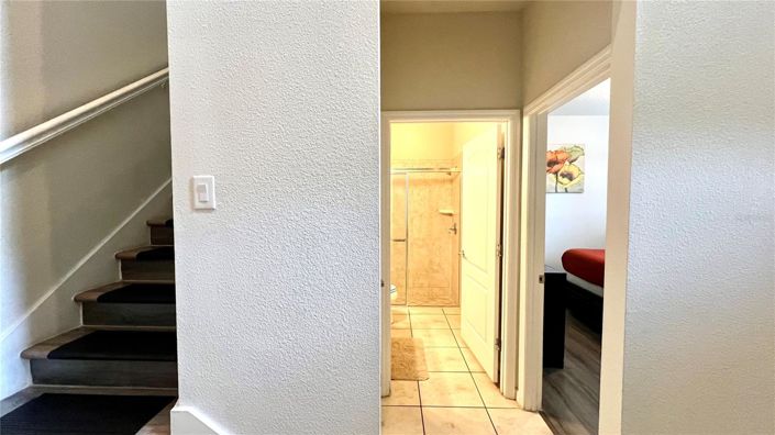 Image No.6-8 Bed House for sale