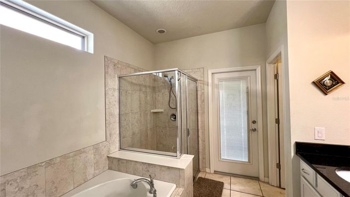 Image No.64-8 Bed House for sale