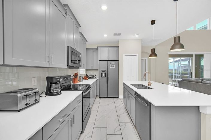 Image No.17-5 Bed House for sale