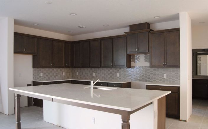 Image No.4-6 Bed House for sale