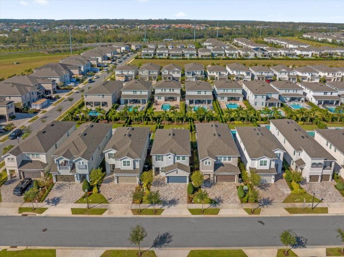 Image No.8-5 Bed House for sale