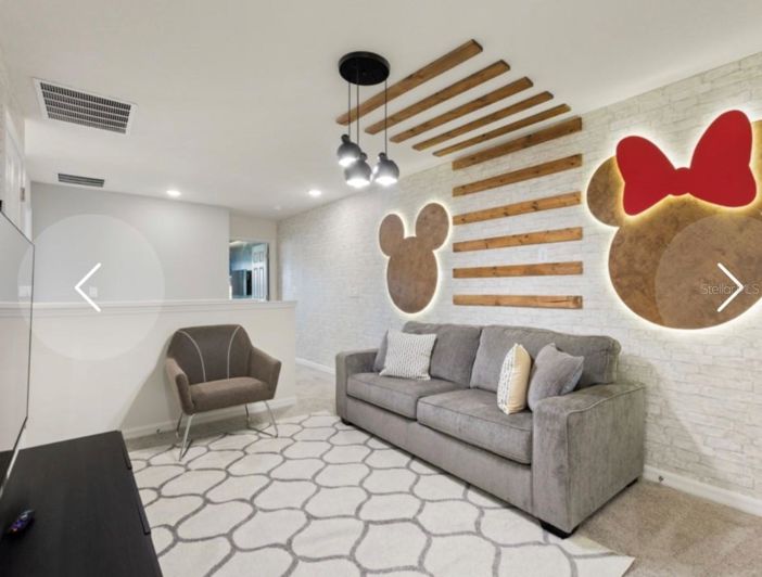 Image No.20-5 Bed Townhouse for sale