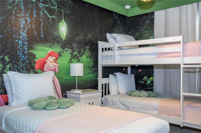 Image No.26-5 Bed Townhouse for sale