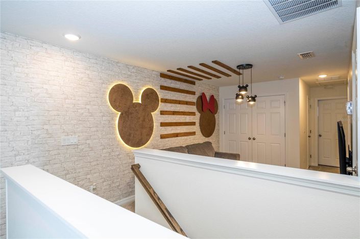 Image No.77-5 Bed Townhouse for sale