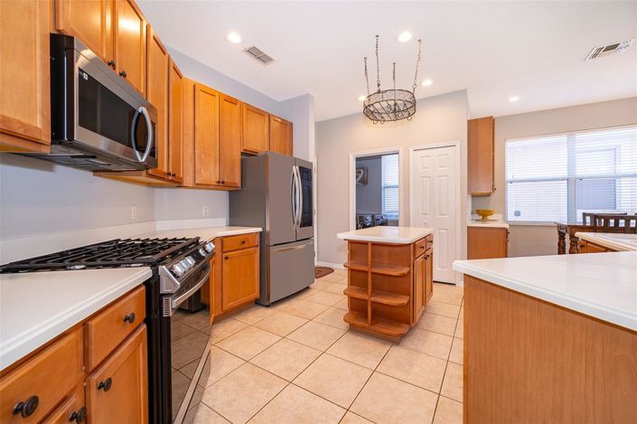 Image No.17-4 Bed House for sale