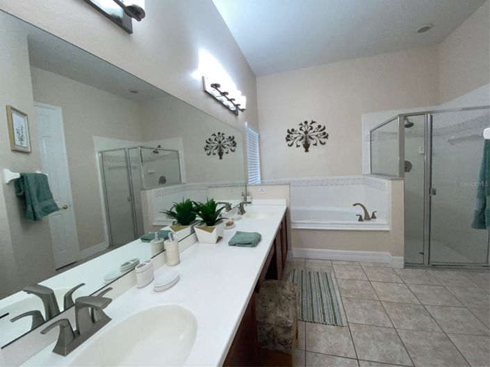 Image No.17-4 Bed House for sale