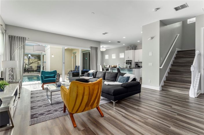 Image No.7-5 Bed House for sale