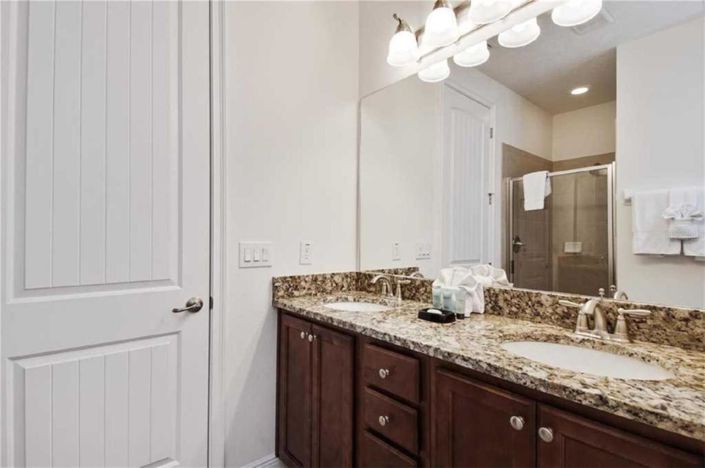 Image No.16-8 Bed House for sale