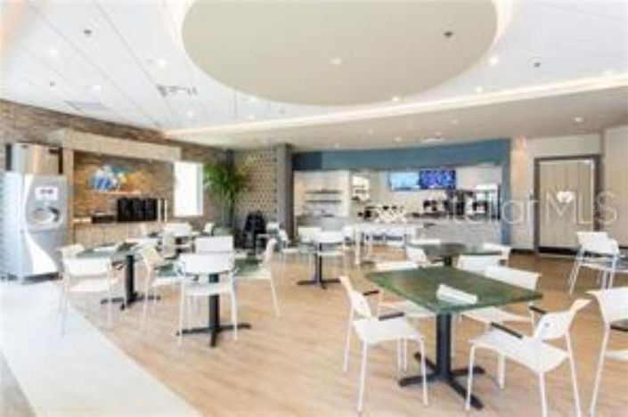 Image No.31-8 Bed House for sale