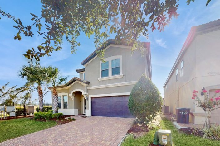 Image No.2-8 Bed House for sale