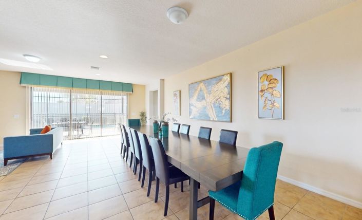 Image No.6-8 Bed House for sale