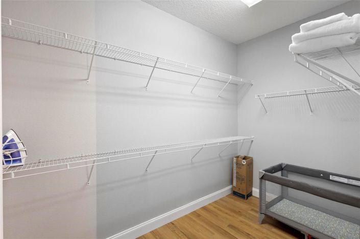 Image No.37-6 Bed House for sale