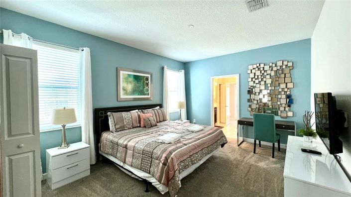 Image No.22-8 Bed House for sale