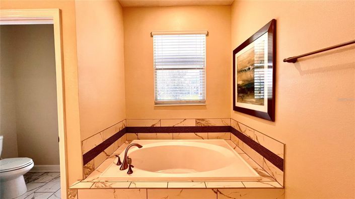 Image No.26-8 Bed House for sale