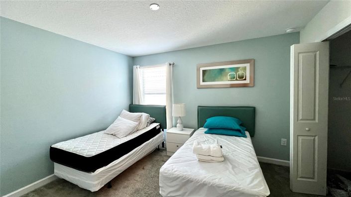 Image No.65-8 Bed House for sale