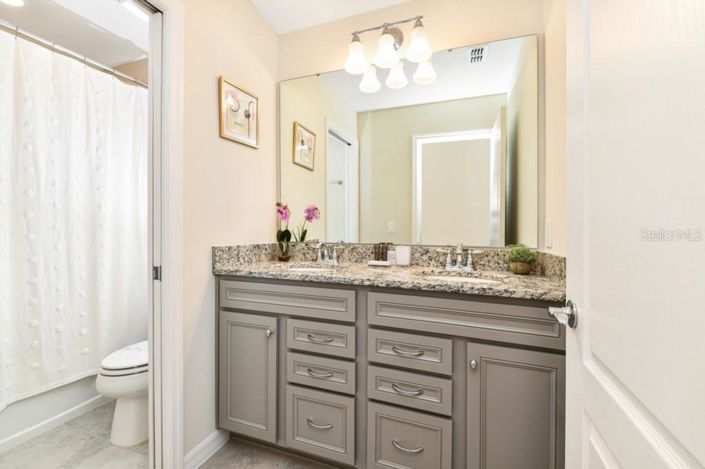 Image No.31-6 Bed House for sale