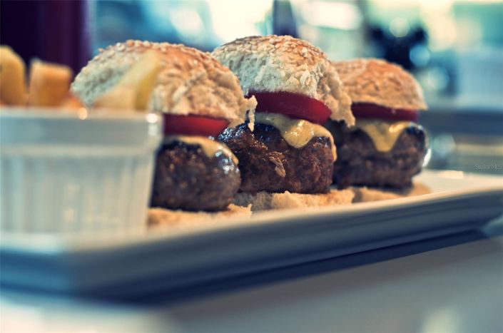 Image No.43-4 Bed House for sale