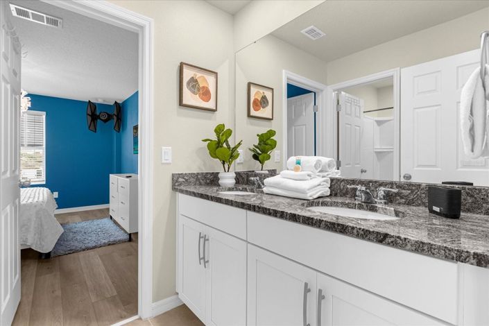 Image No.28-7 Bed House for sale