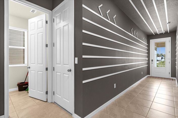 Image No.5-7 Bed House for sale