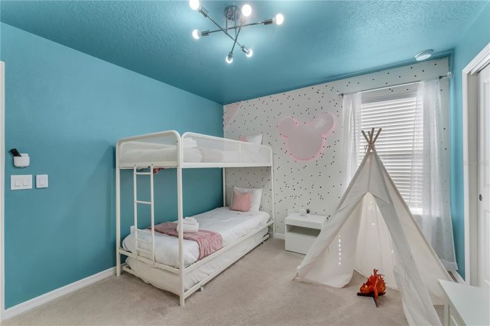 Image No.27-6 Bed House for sale