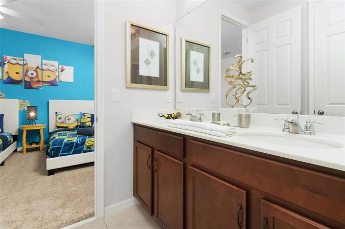 Image No.40-6 Bed House for sale