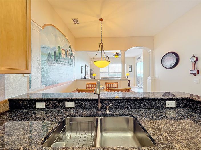 Image No.23-3 Bed Townhouse for sale