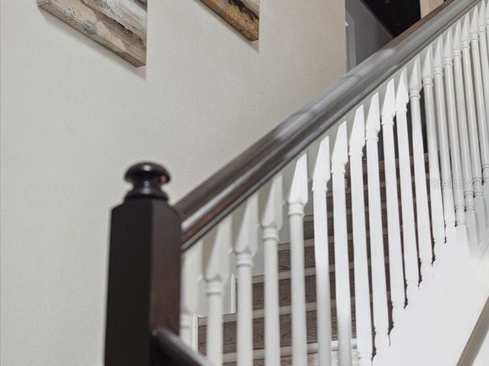 Image No.8-5 Bed House for sale