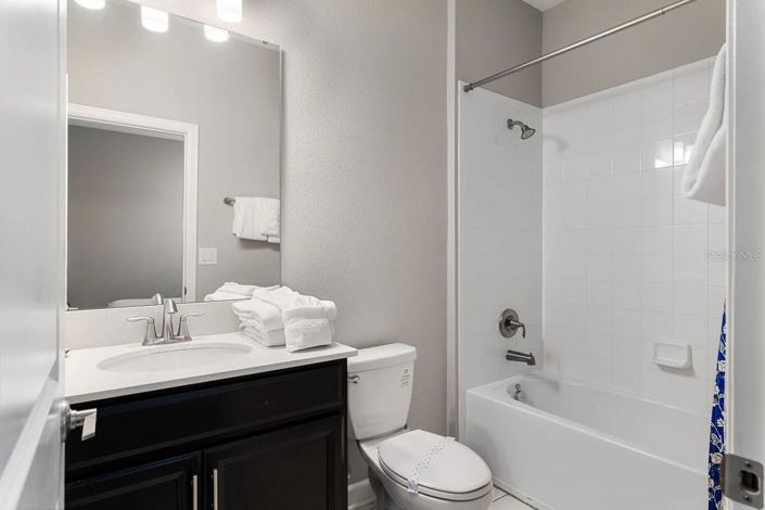 Image No.29-6 Bed House for sale