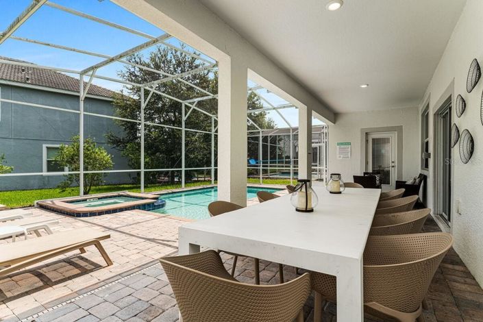 Image No.8-6 Bed House for sale