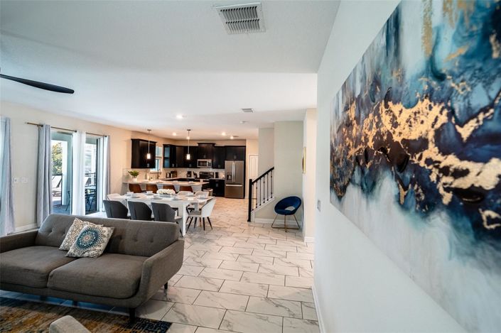 Image No.8-7 Bed House for sale