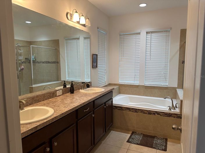 Image No.37-4 Bed House for sale